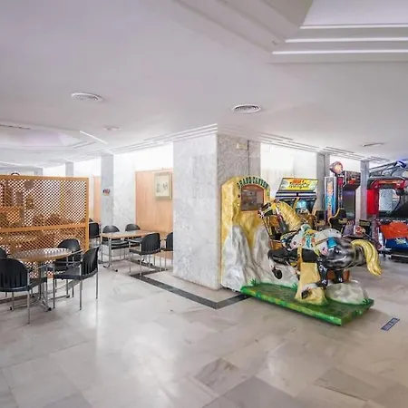 Apartment Fantastic Benal With Water Park